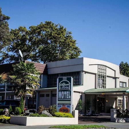 Alpers Lodge & Conference Centre Оукланд Екстериор снимка