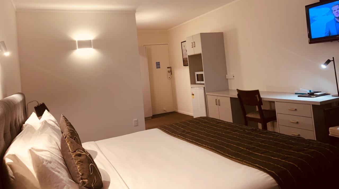 Alpers Lodge & Conference Centre Оукланд Екстериор снимка