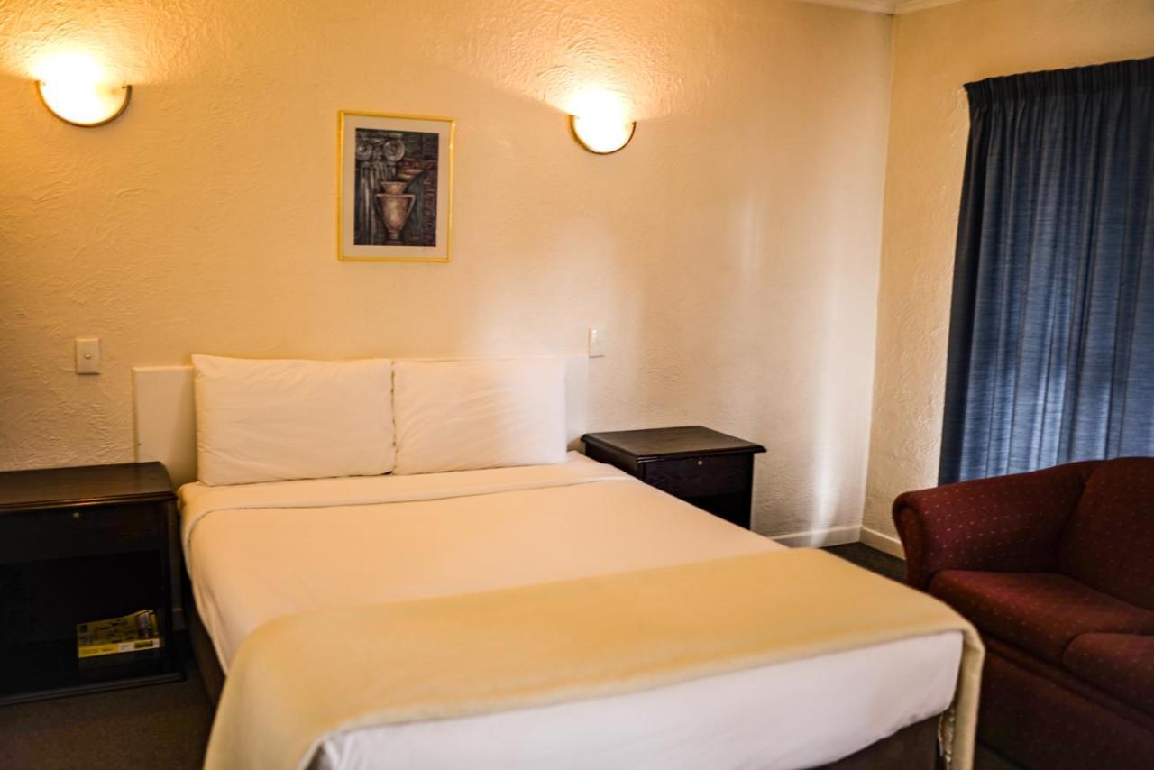 Alpers Lodge & Conference Centre Оукланд Екстериор снимка