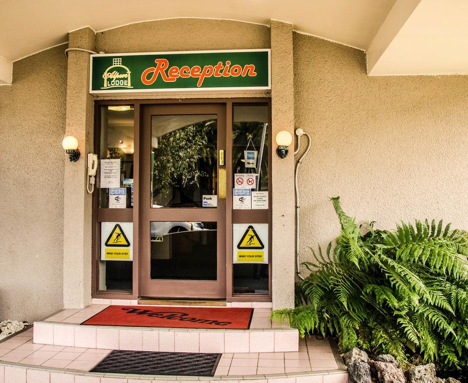 Alpers Lodge & Conference Centre Оукланд Екстериор снимка